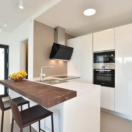 Villa Luxury Offering Calm Atmosphere