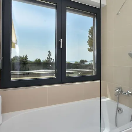 Villa Luxury Offering Calm Atmosphere *