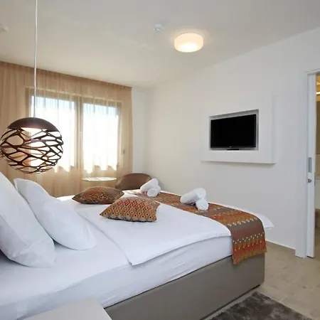Villa Luxury Offering Calm Atmosphere
