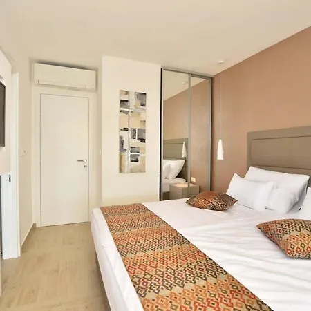 Luxury Offering Calm Atmosphere Villa Tice