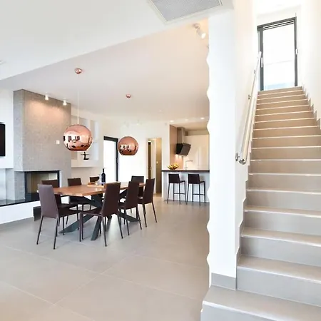 Luxury Offering Calm Atmosphere فيلة *