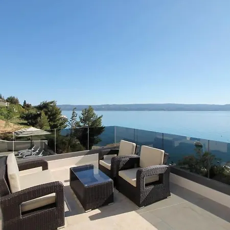 Luxury Offering Calm Atmosphere * Tice